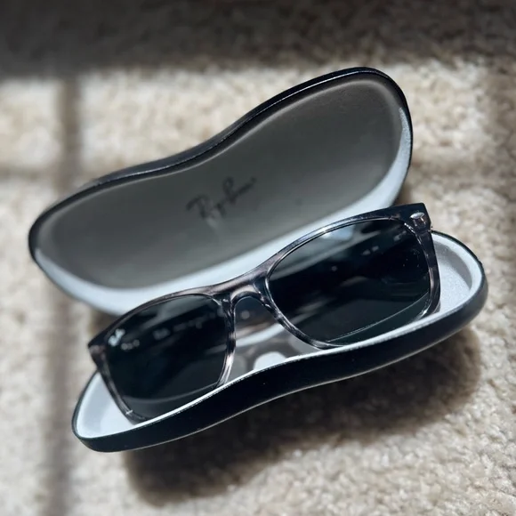 Raybans Unisex Wayfarer Gray Striped Sunglasses RB2132 - Picture 3 of 9